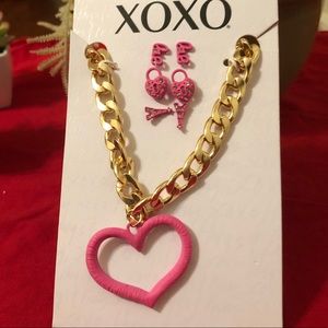 Xoxo necklace